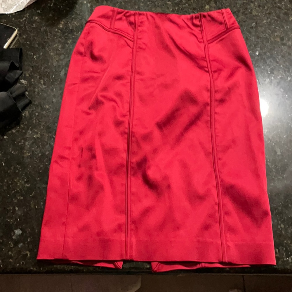 WHITE HOUSE BLACK MARKET PENCIL SKIRT